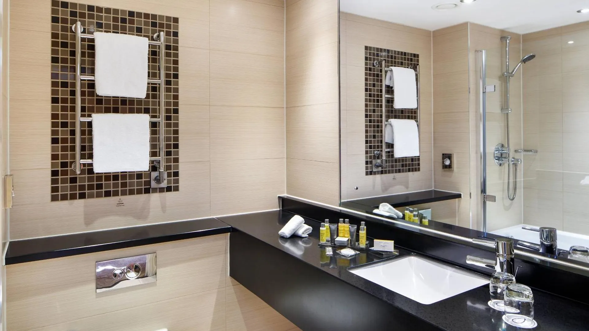 Delta Hotels By Marriott Cheltenham Chase